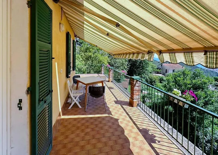 Casa Con Terrazza Nel Apartamento Varazze
